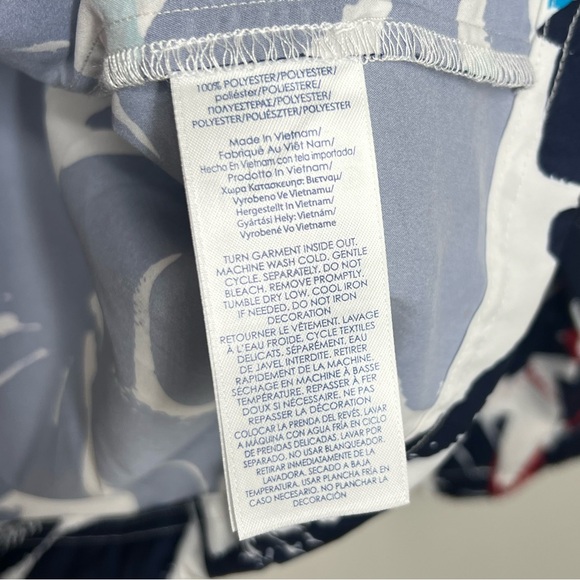 CHAPS sport - activewear/windbreaker jacket. Mock neck. Zip up. Red/white/blue. - Picture 8 of 9